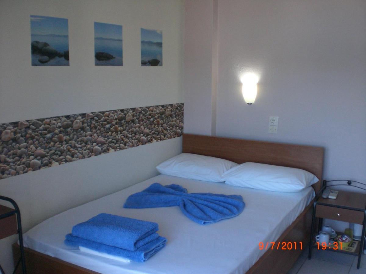 Babis Hotel Skiathos Town Room photo