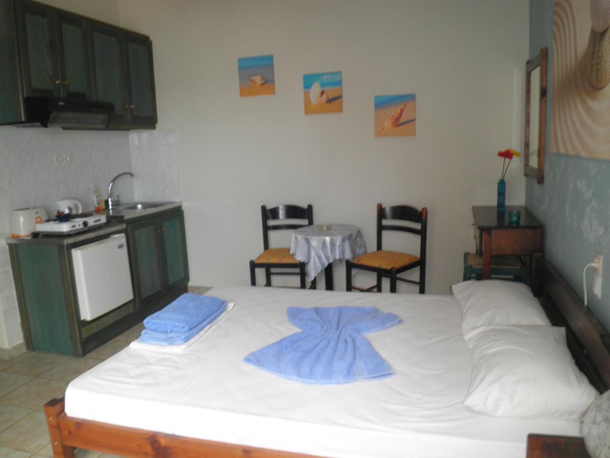 Babis Hotel Skiathos Town Room photo